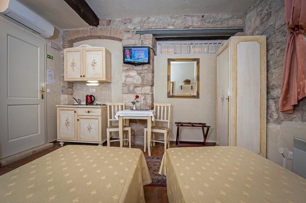 Residence Marco Polo Centro Storico Rovinj Zewnętrze zdjęcie